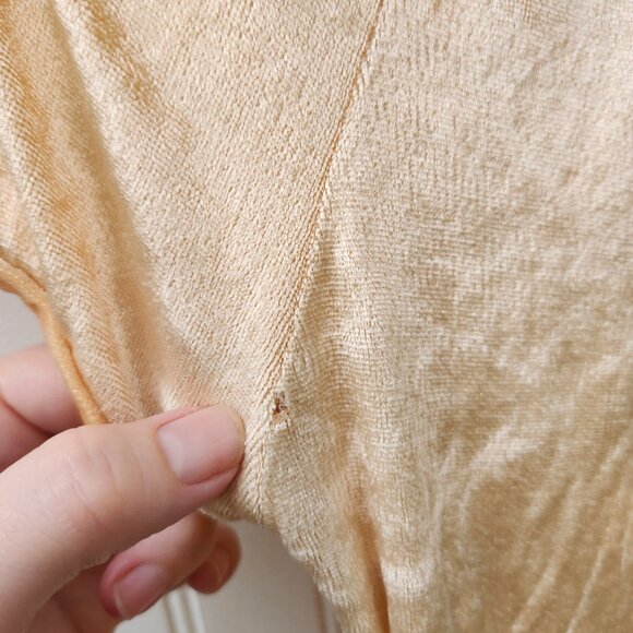 Vintage 1970's Soft Cream Velvet Peasant Style Top - Picture 12 of 15